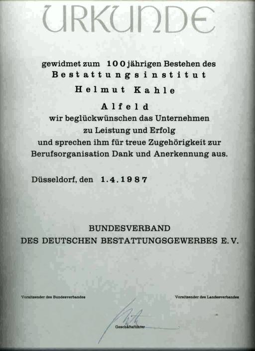 Urkunde 100 Jahre KAHLE Bestattungen